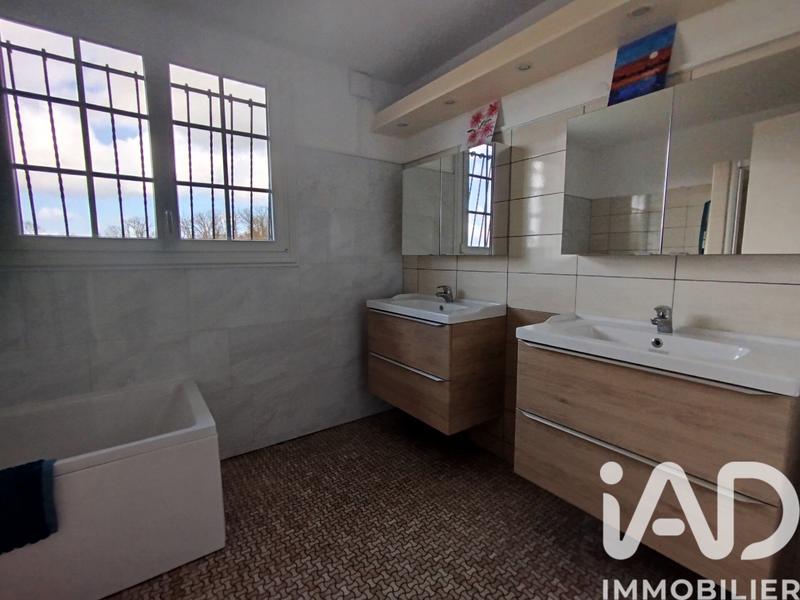 Maison - 229 m² - 6 pièces