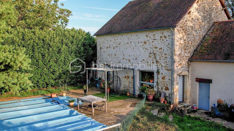 Maison - 98 m² - 4 pièces