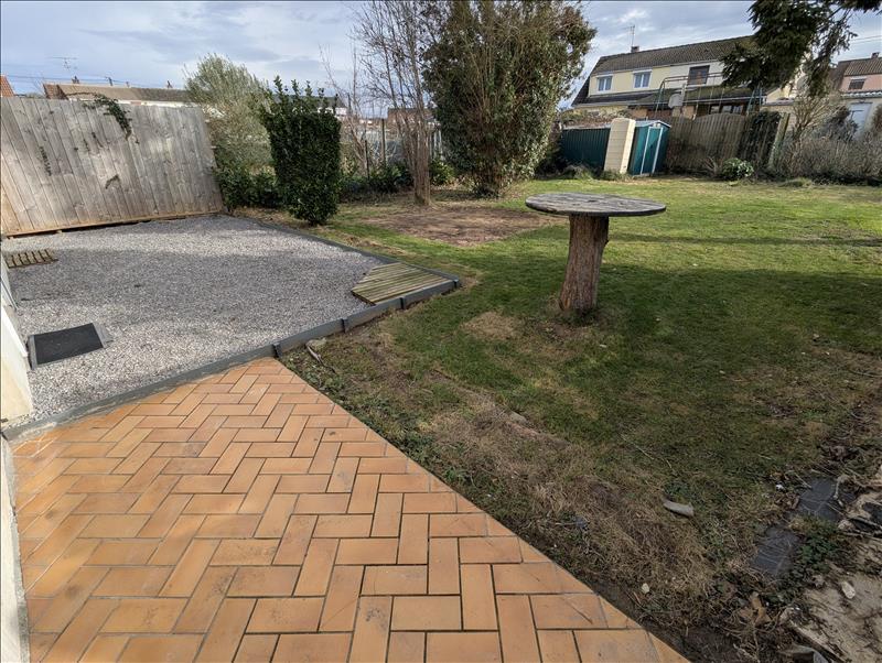 Maison - 80 m² - 4 pièces