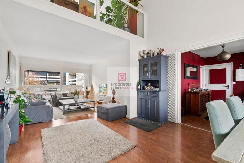 Appartement - 183 m² - 9 pièces