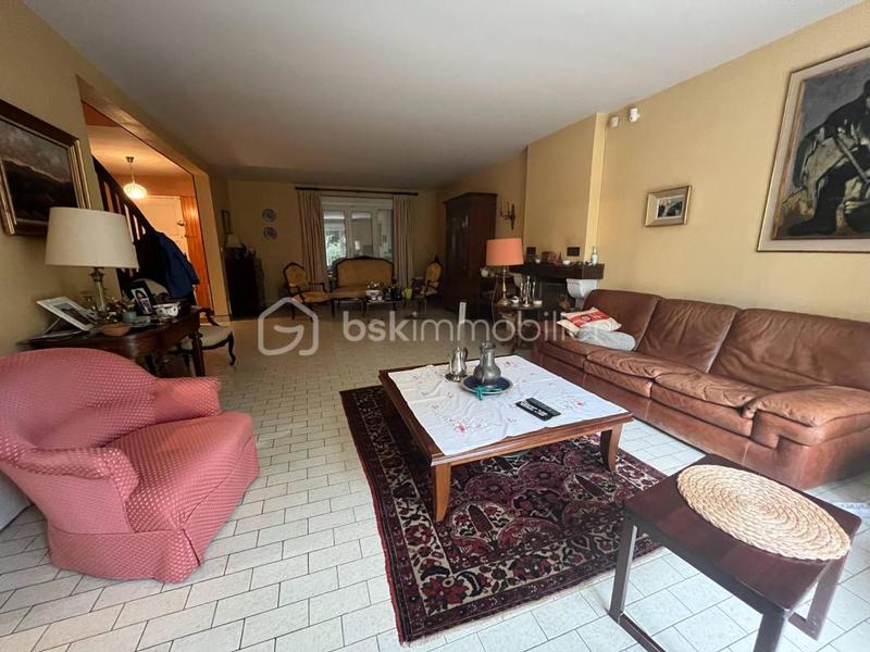 Maison - 184 m² - 7 pièces