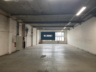 Entrepôt - 750 m²
