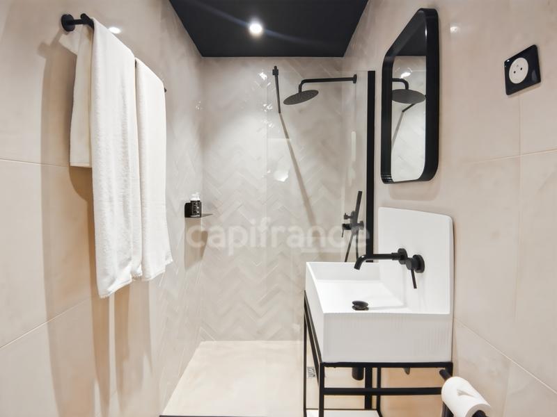 Fonds de commerce - 200 m²