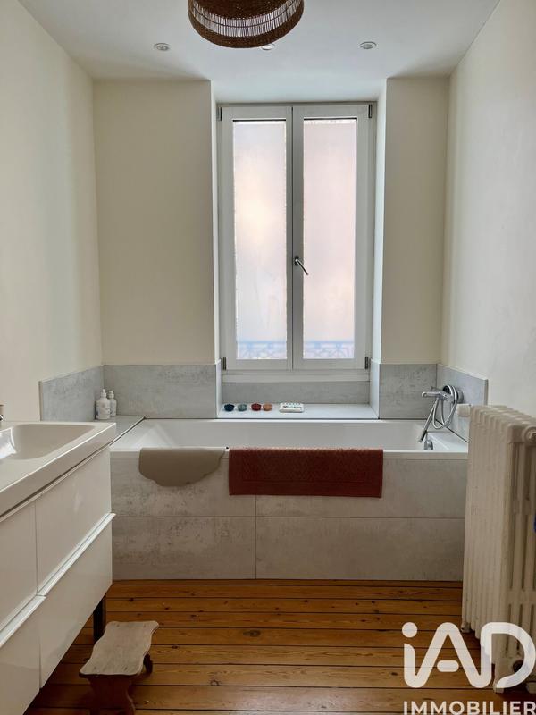 Maison - 180 m² - 6 pièces