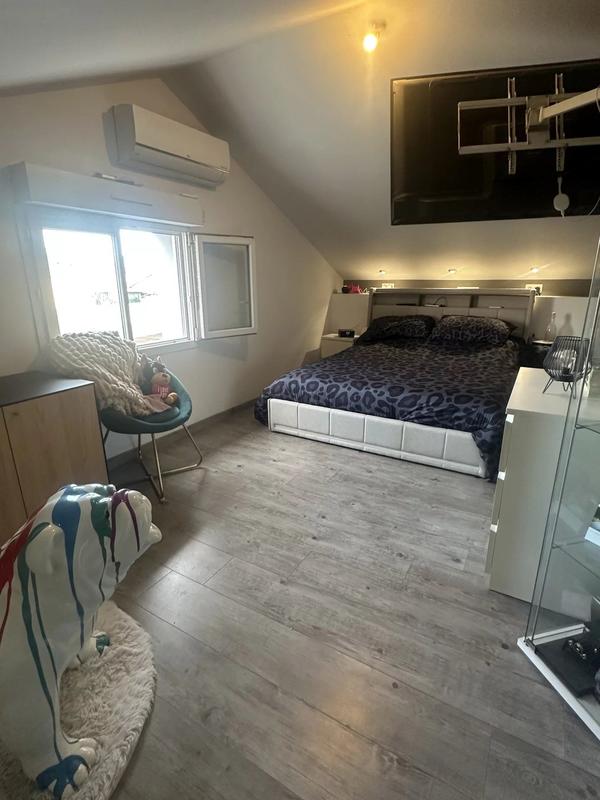 Maison - 97 m² - 4 pièces