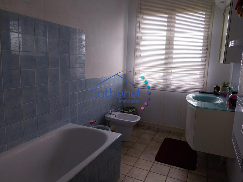 Villa - 100 m² - 5 pièces