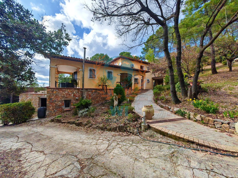 Villa - 250 m² - 7 pièces