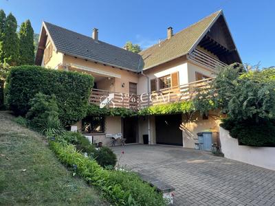 Maison - 200 m² - 7 pièces