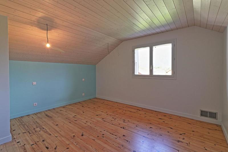 Maison - 97 m² - 4 pièces