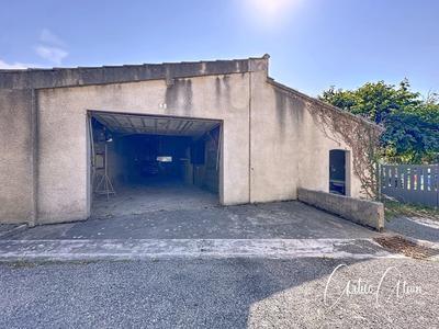 Maison - 120 m² - 3 pièces