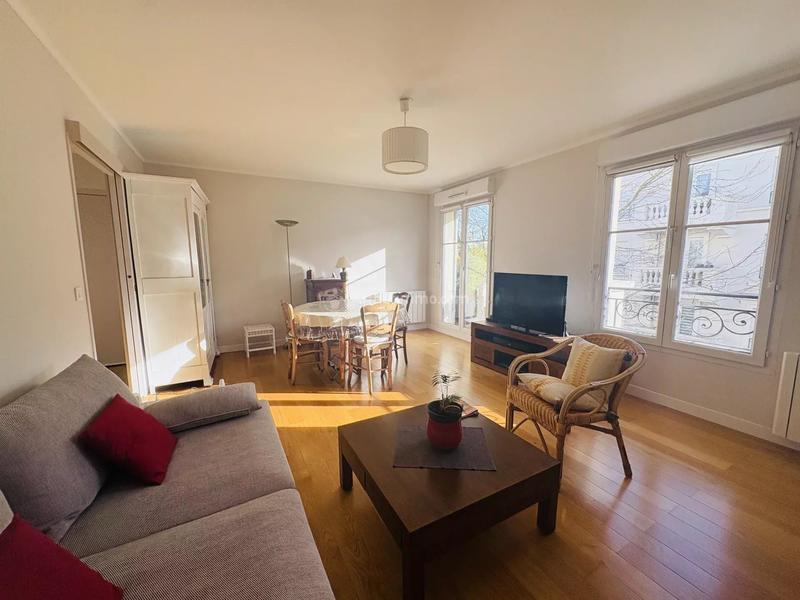 Appartement - 85 m² - 4 pièces