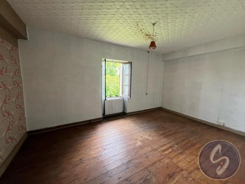 Maison - 214 m² - 7 pièces