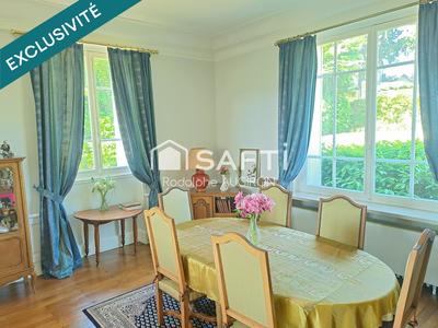 Villa - 304 m² - 10 pièces