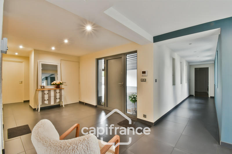 Maison - 428 m² - 11 pièces