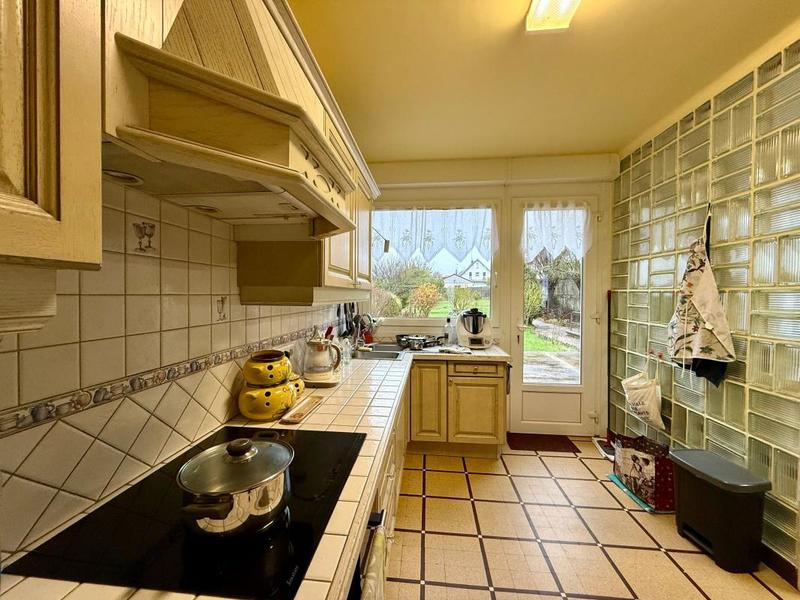 Maison - 181 m² - 7 pièces