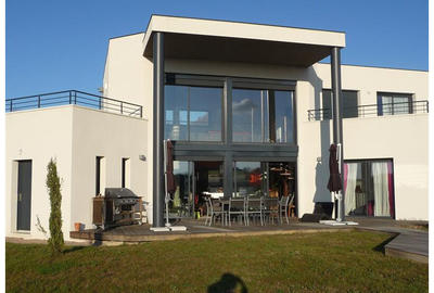 Maison - 140 m² - 5 pièces
