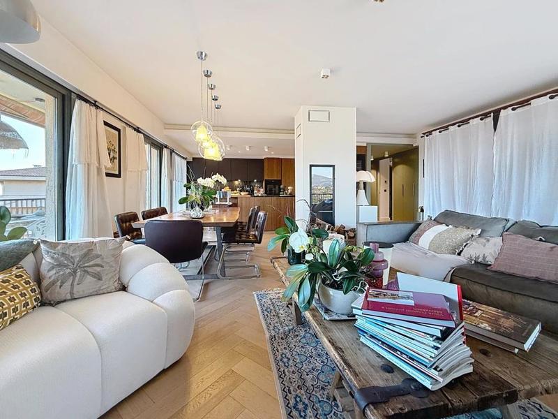 Appartement - 141 m² - 5 pièces