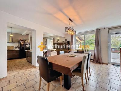 Maison - 135 m² - 6 pièces