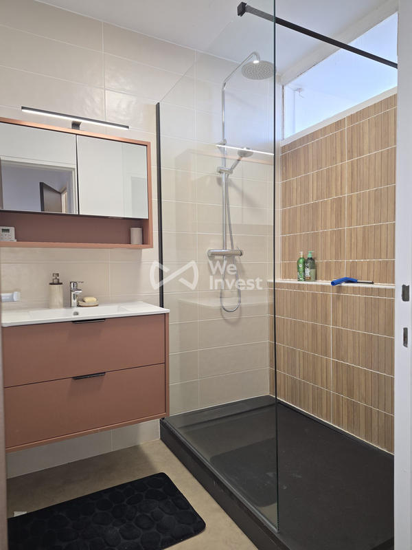 Appartement - 80 m² - 6 pièces