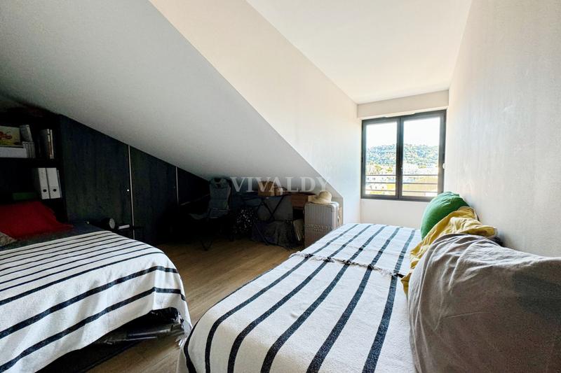 Duplex - 101 m² - 4 pièces