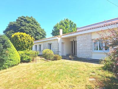 Maison traditionnelle - 168 m² - 10 pièces