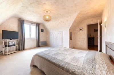 Maison - 179 m² - 6 pièces