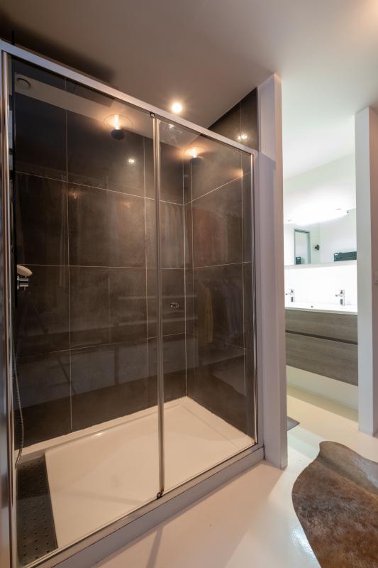 Loft - 323 m² - 6 pièces