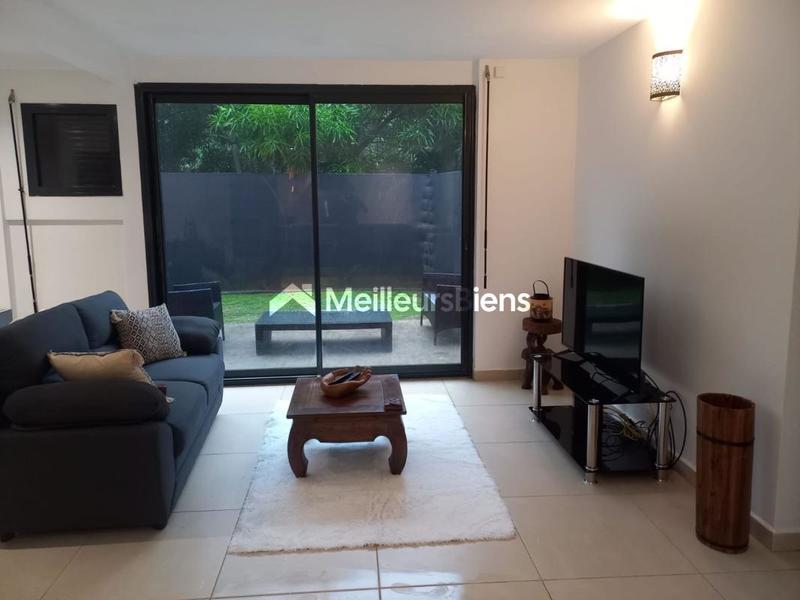 Maison - 230 m² - 9 pièces