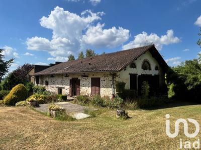 Maison - 249 m² - 7 pièces