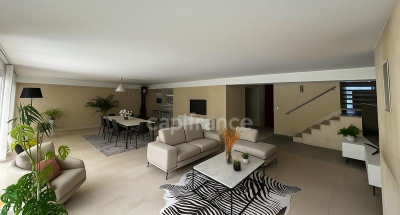 Maison - 230 m² - 7 pièces