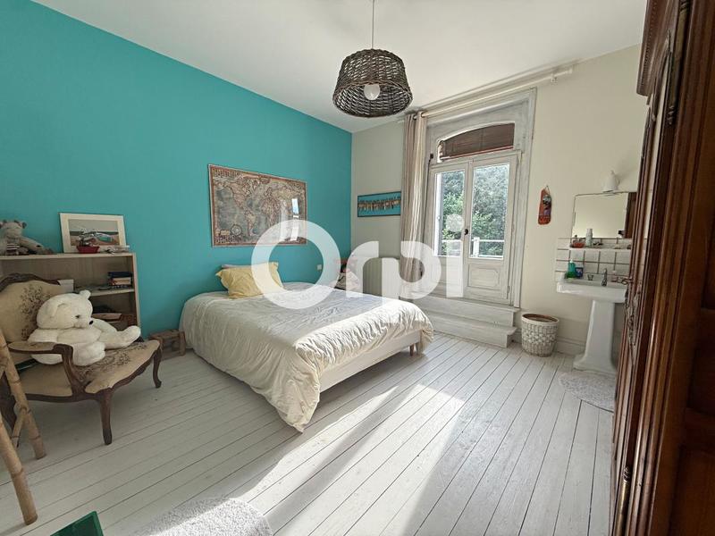 Maison - 281 m² - 8 pièces