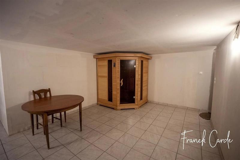 Maison traditionnelle - 139 m² - 7 pièces