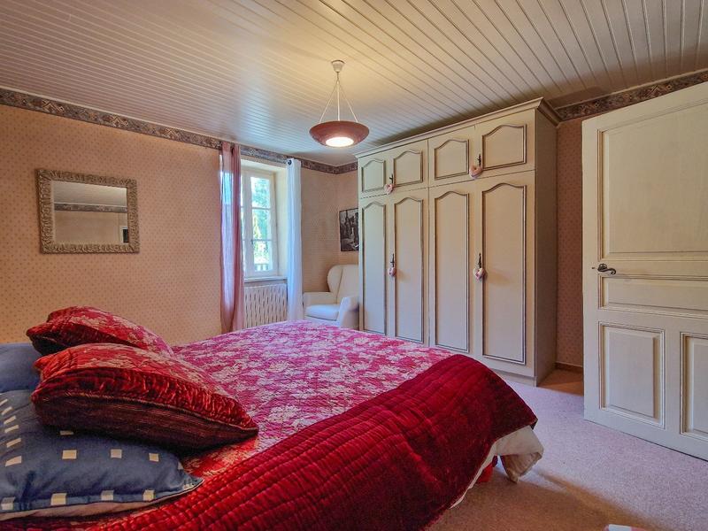 Propriété - 390 m² - 15 pièces