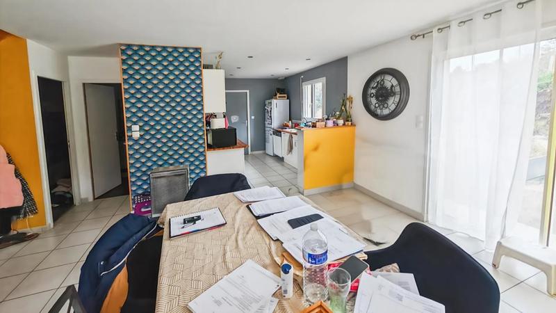 Maison - 90 m² - 5 pièces