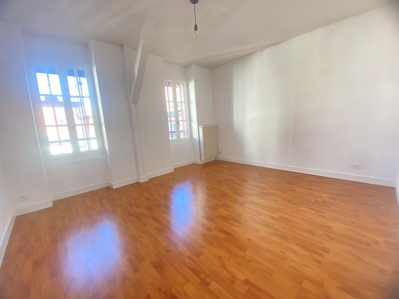 Appartement - 108 m² - 5 pièces