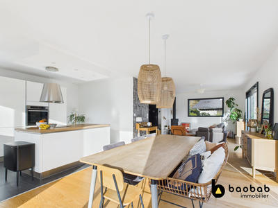 Maison - 122 m² - 4 pièces