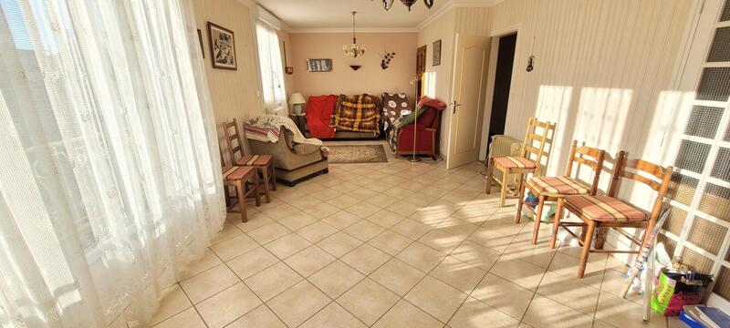 Maison - 143 m² - 8 pièces