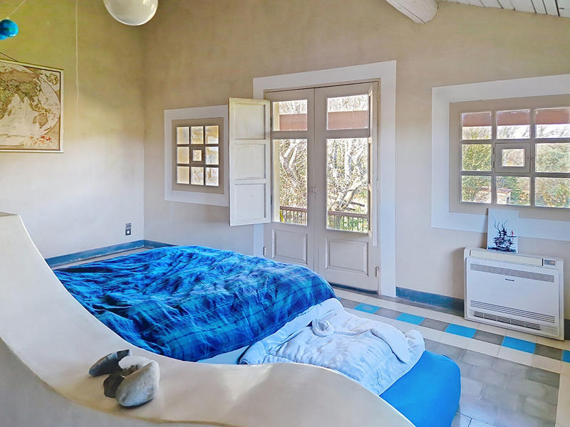 Maison - 313 m² - 6 pièces