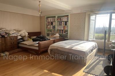 Propriété - 223 m² - 11 pièces