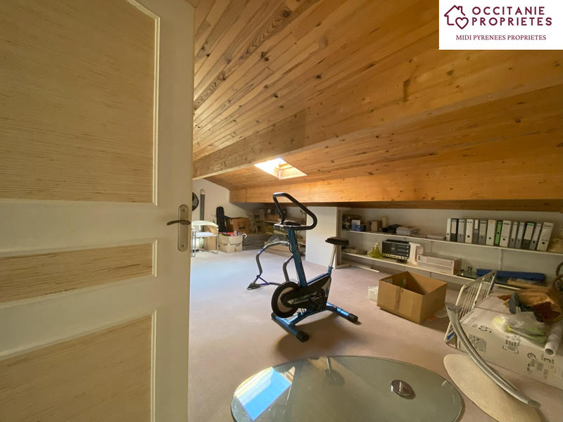 Maison - 211 m² - 5 pièces