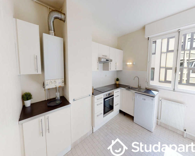 Chambre - 90 m² - 1 pièce