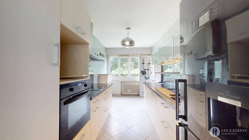 Appartement - 79 m² - 3 pièces