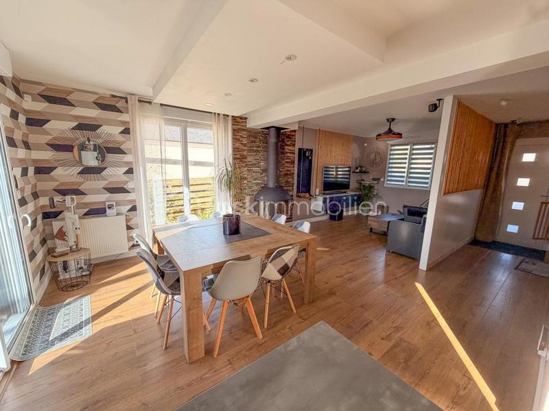 Maison - 98 m² - 5 pièces