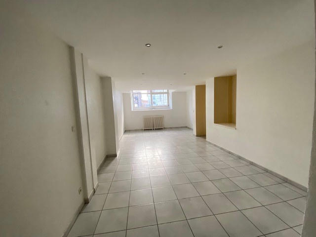 Appartement - 120 m² - 5 pièces