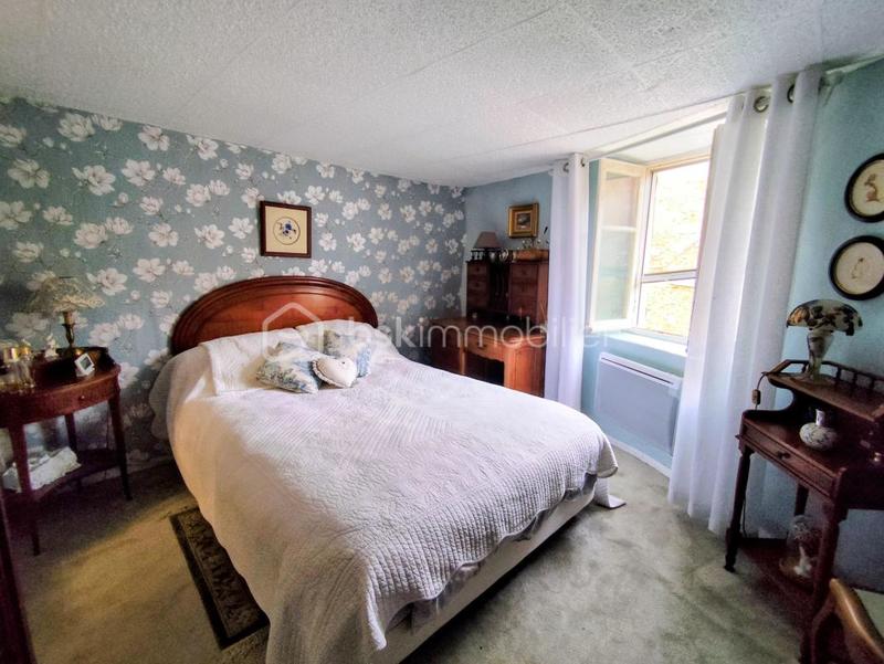 Maison en pierre - 92 m² - 4 pièces