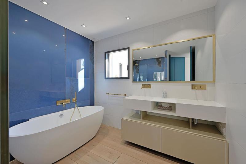 Demeure - 400 m² - 11 pièces