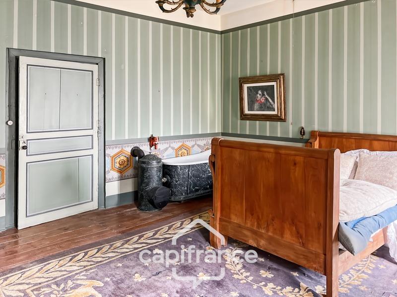 Maison - 450 m² - 11 pièces