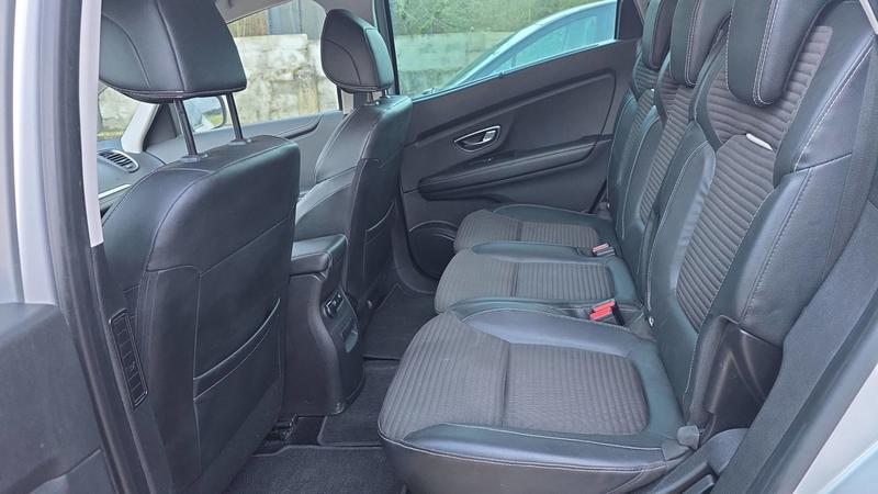 Renault Grand Scénic IV 1.7 dCi 120 Intens - 7 places