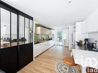 Maison - 200 m² - 11 pièces