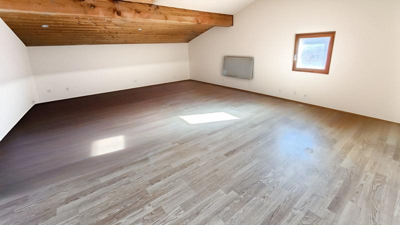 Maison - 200 m² - 8 pièces